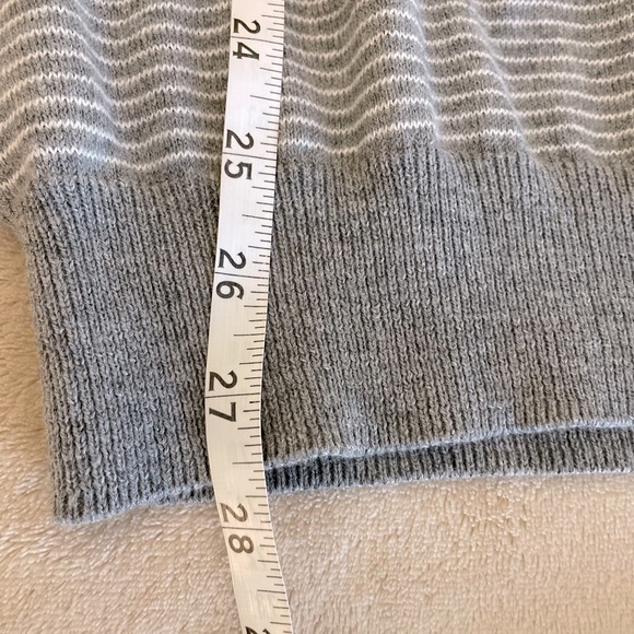 J. Crew Soft Striped V-Neck Sweater - Size L - Picture 12 of 14